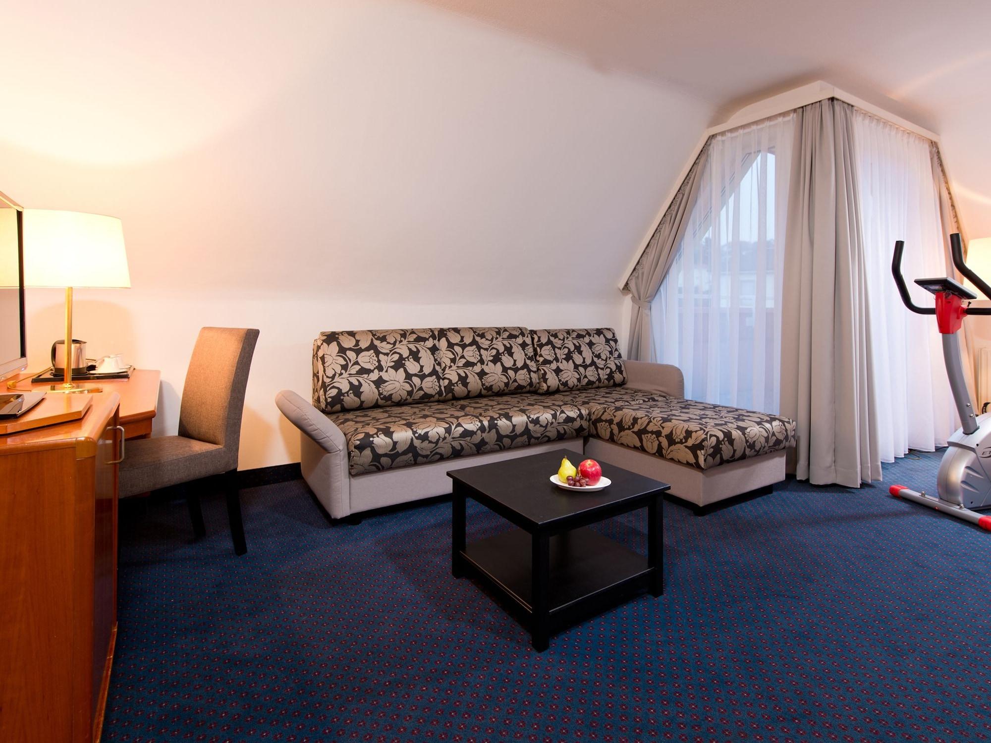 Achat Hotel Neustadt an der Weinstraße Buitenkant foto