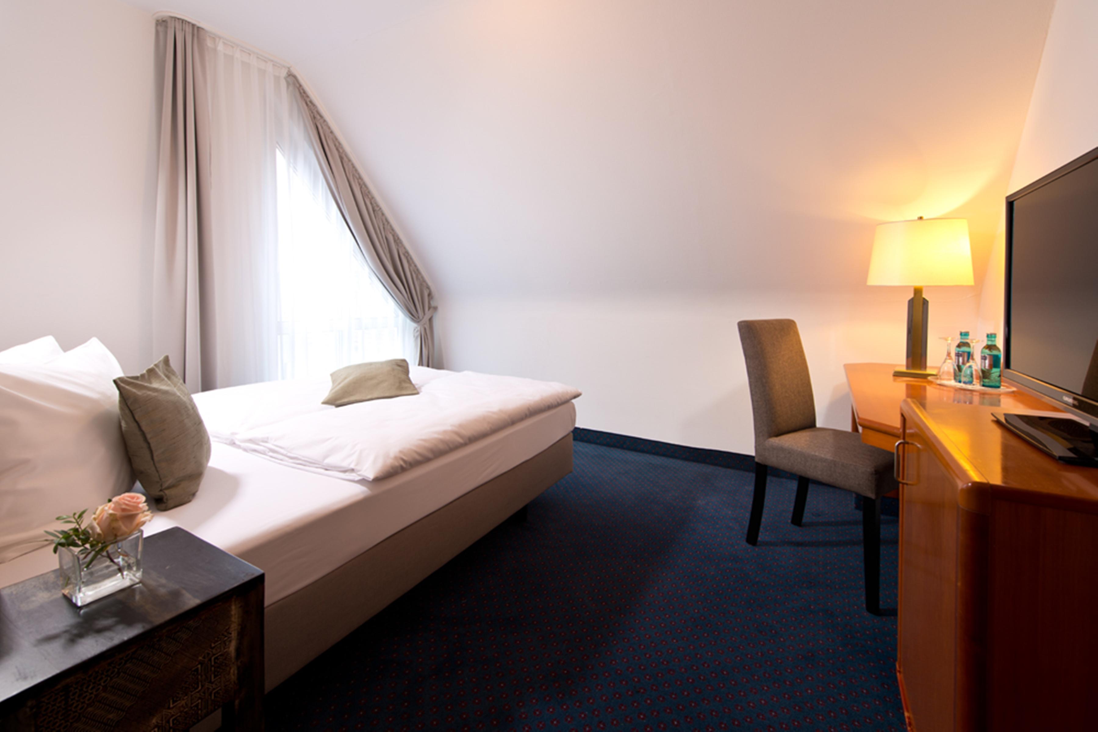 Achat Hotel Neustadt an der Weinstraße Buitenkant foto