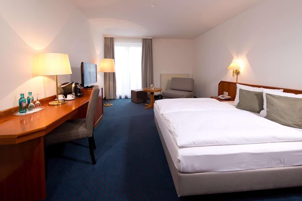 Achat Hotel Neustadt an der Weinstraße Buitenkant foto